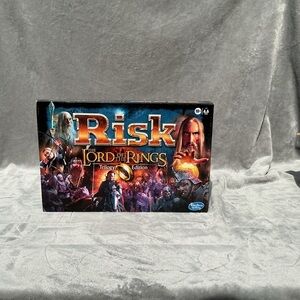 Hasbro Risk: The Lord of the Rings Trilogy Edition - Blue and Orange Artwork